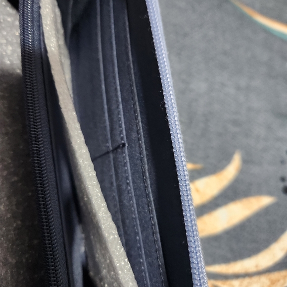 New Tommy Hilfiger Long Wallet - Picture 4 of 4